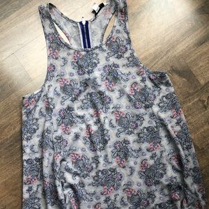 Flowy, high neck tank